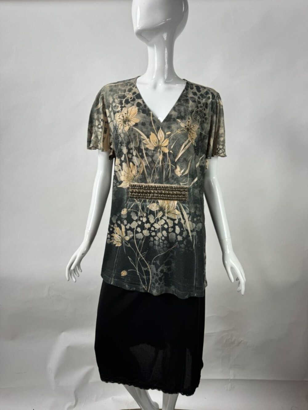 B.L.E.U. Womens 1X Embellished Floral Tunic Top Short Sleeve V-Neck Lightweight - Picture 13 of 16